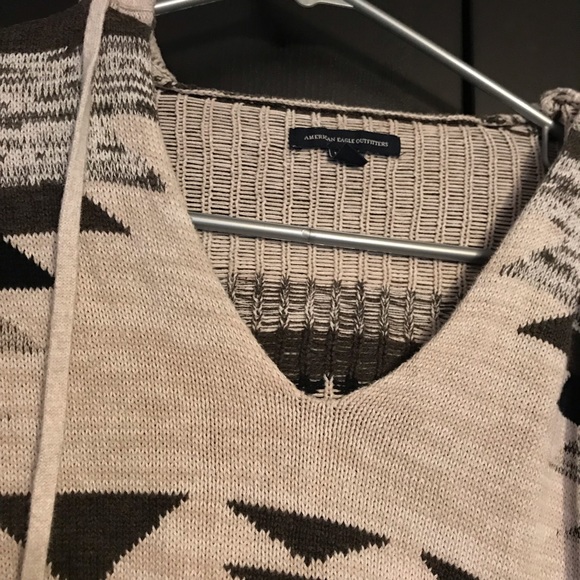patterned American Eagle sweatshirt - Picture 3 of 7